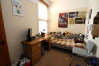 Mid-Terrace House, 3 bedrooms, Freehold