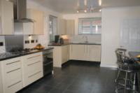 Semi-Detached House, 4 bedrooms, Freehold