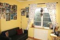 Mid-Terrace House, 2 bedrooms, Freehold