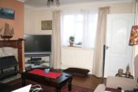 Mid-Terrace House, 2 bedrooms, Freehold