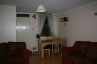 Mid-Terrace House, 2 bedrooms, Freehold