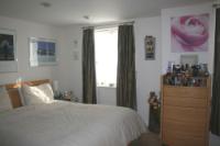 Mid-Terrace House, 4 bedrooms, Freehold