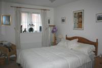Mid-Terrace House, 4 bedrooms, Freehold