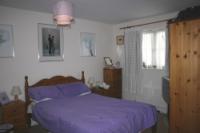 Mid-Terrace House, 4 bedrooms, Freehold