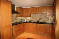 End-of-Terrace House, 3 bedrooms, Freehold