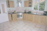 Semi-Detached House, 5 bedrooms, Freehold