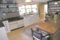 Semi-Detached House, 5 bedrooms, Freehold