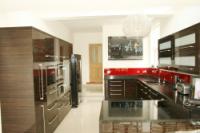 Semi-Detached House, 4 bedrooms, Freehold