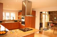 Semi-Detached House, 3 bedrooms, Freehold