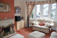 Mid-Terrace House, 3 bedrooms, Freehold