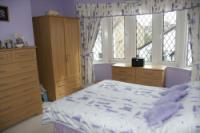 Mid-Terrace House, 3 bedrooms, Freehold
