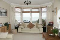 Mid-Terrace House, 4 bedrooms, Freehold