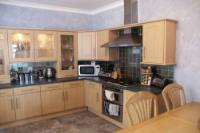 Mid-Terrace House, 4 bedrooms, Freehold