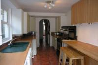 Mid-Terrace House, 4 bedrooms, Freehold