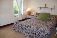 Mid-Terrace House, 2 bedrooms, Freehold