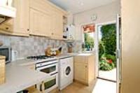 Mid-Terrace House, 4 bedrooms, Freehold