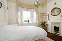 Semi-Detached House, 5 bedrooms, Freehold