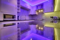 Mid-Terrace House, 4 bedrooms, Freehold
