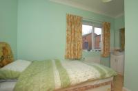 End-of-Terrace House, 3 bedrooms, Freehold