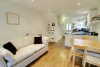 Mid-Terrace House, 3 bedrooms, Freehold