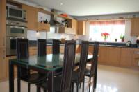 Detached House, 5 bedrooms, Freehold