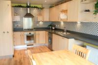 Semi-Detached House, 4 bedrooms, Freehold