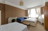 Semi-Detached House, 6 bedrooms, Freehold