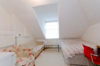 Semi-Detached House, 6 bedrooms, Freehold