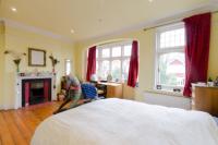 Semi-Detached House, 3 bedrooms, Freehold