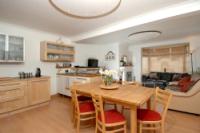 Semi-Detached House, 4 bedrooms, Freehold