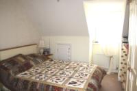 Mid-Terrace House, 3 bedrooms, Freehold