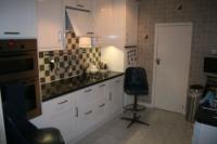 End-of-Terrace House, 3 bedrooms, Freehold