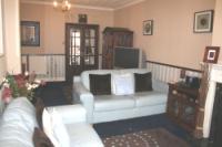 Mid-Terrace House, 3 bedrooms, Freehold