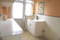 Mid-Terrace House, 3 bedrooms, Freehold
