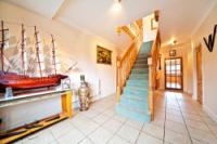 Semi-Detached House, 5 bedrooms, Freehold