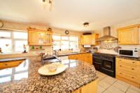 Semi-Detached House, 5 bedrooms, Freehold