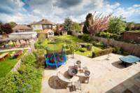 Semi-Detached House, 5 bedrooms, Freehold