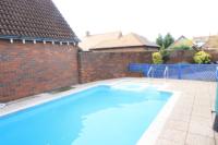Bungalow, 4 bedrooms, Freehold