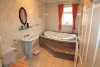 Bungalow, 4 bedrooms, Freehold