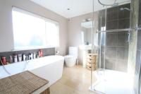 Bungalow, 4 bedrooms, Freehold