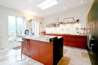 Semi-Detached House, 5 bedrooms