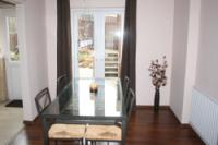 Mid-Terrace House, 3 bedrooms, Freehold