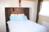 Mid-Terrace House, 3 bedrooms, Freehold