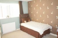 Mid-Terrace House, 3 bedrooms, Freehold