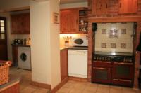 Semi-Detached House, 4 bedrooms, Freehold