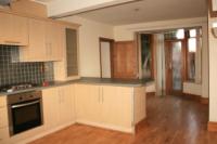 Semi-Detached House, 5 bedrooms, Freehold