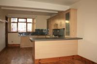 Semi-Detached House, 5 bedrooms, Freehold