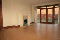 Semi-Detached House, 5 bedrooms, Freehold