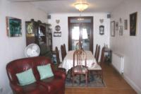 Mid-Terrace House, 4 bedrooms, Freehold