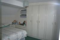 Mid-Terrace House, 4 bedrooms, Freehold